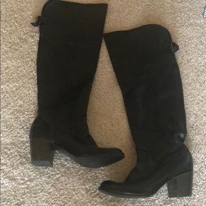 Lucinda Slouch FRYE boots!